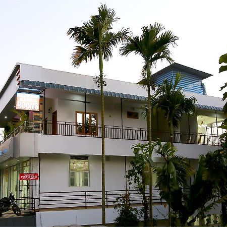 Holiday Villa Thekkady Eksteriør bilde